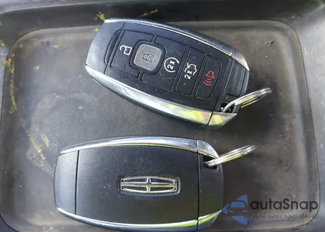 2017 Lincoln Mkc Reserve z USA, uszkodzony, nr VIN 5LMCJ3D92HUL08269